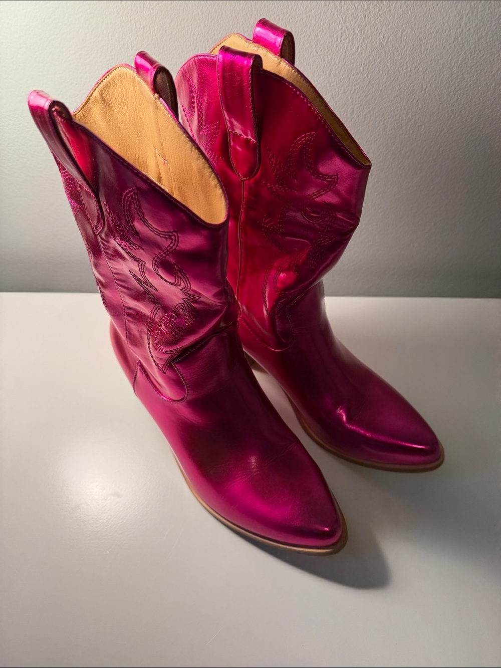 Women's Metallic Pink Western Boot - Fashion Cowboy Style